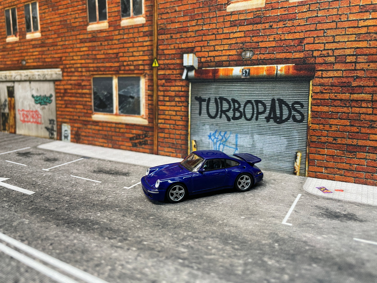 Pared Detroit 70 x 17,5cm background diecast